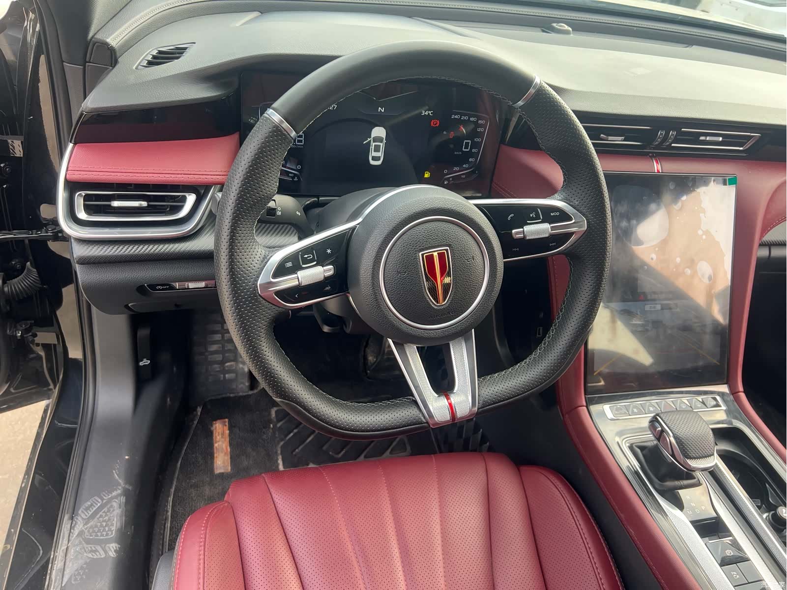 Hongqi H5, 2025 7