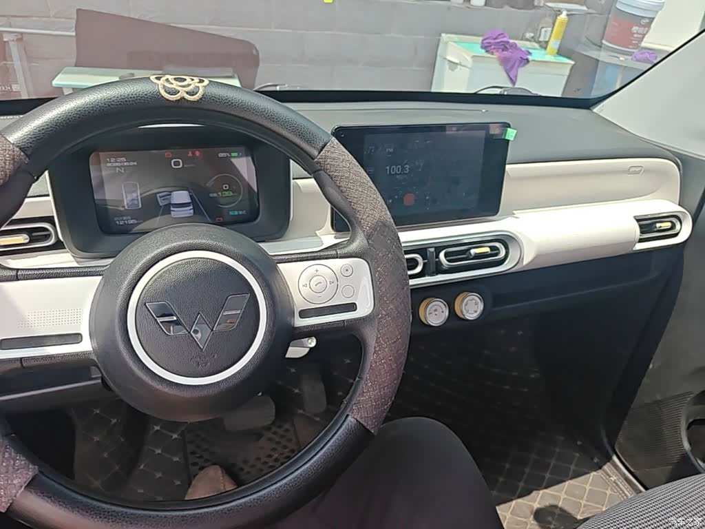 Wuling MINIEV, 2024 10