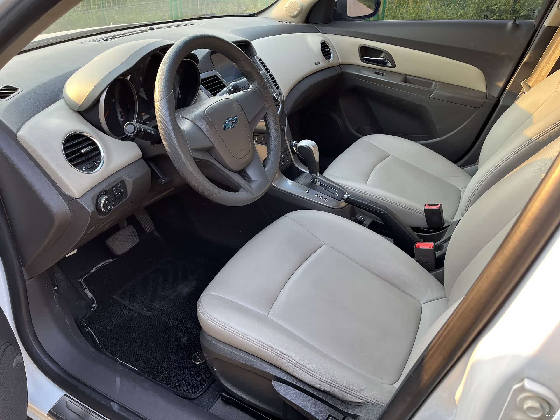 Chevrolet SE, 2015 все фото