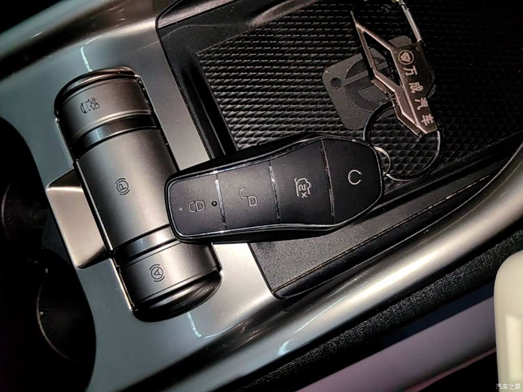 BYD Dolphin, 2023 9