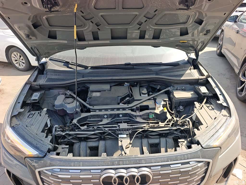 Audi Q4 e-tron, 2024 16