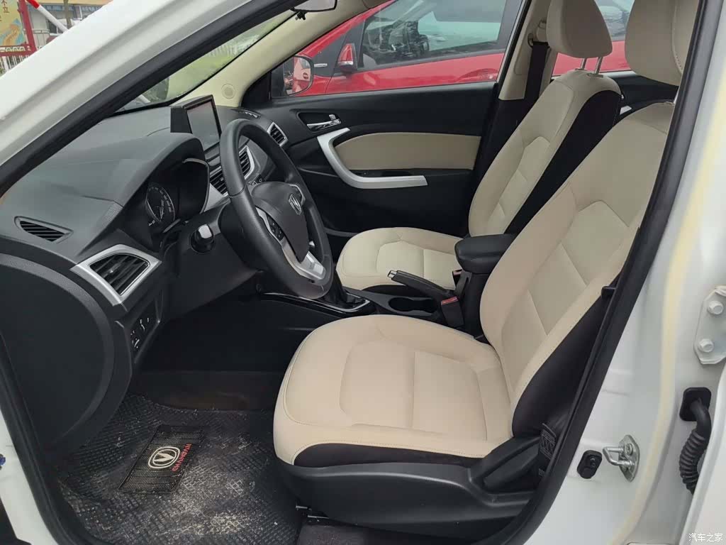 Changan V7, 2015 8