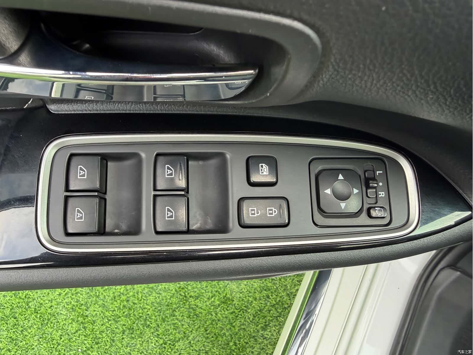 Mitsubishi Outlander, 2022 15