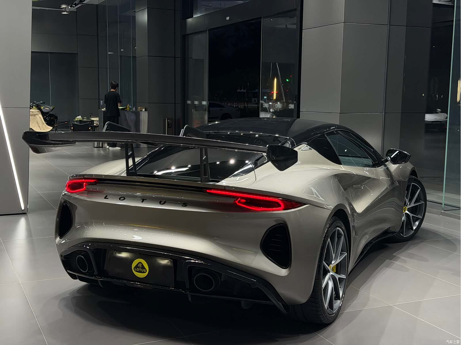 Lotus EMIRA, 2024 3