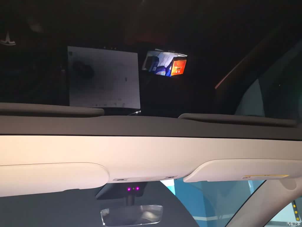 Tesla Model Y, 2022 19