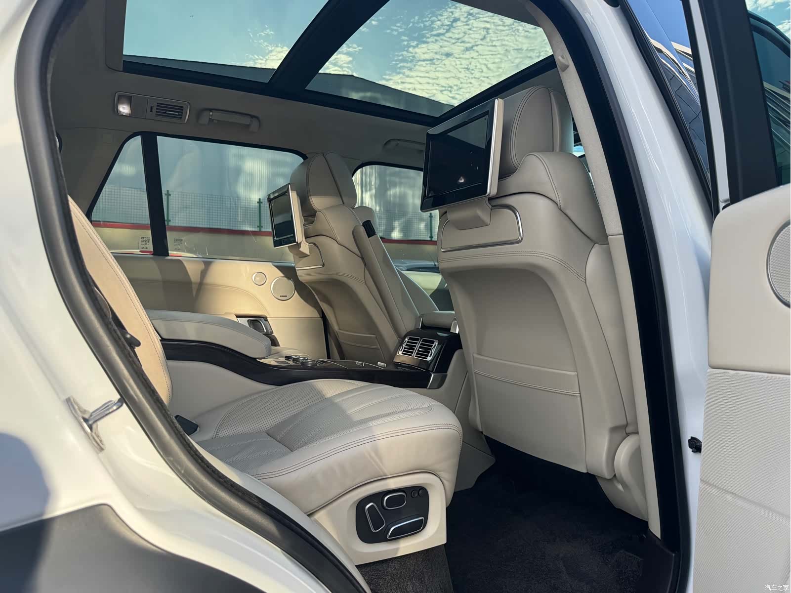 Land Rover Range Rover, 2015 11