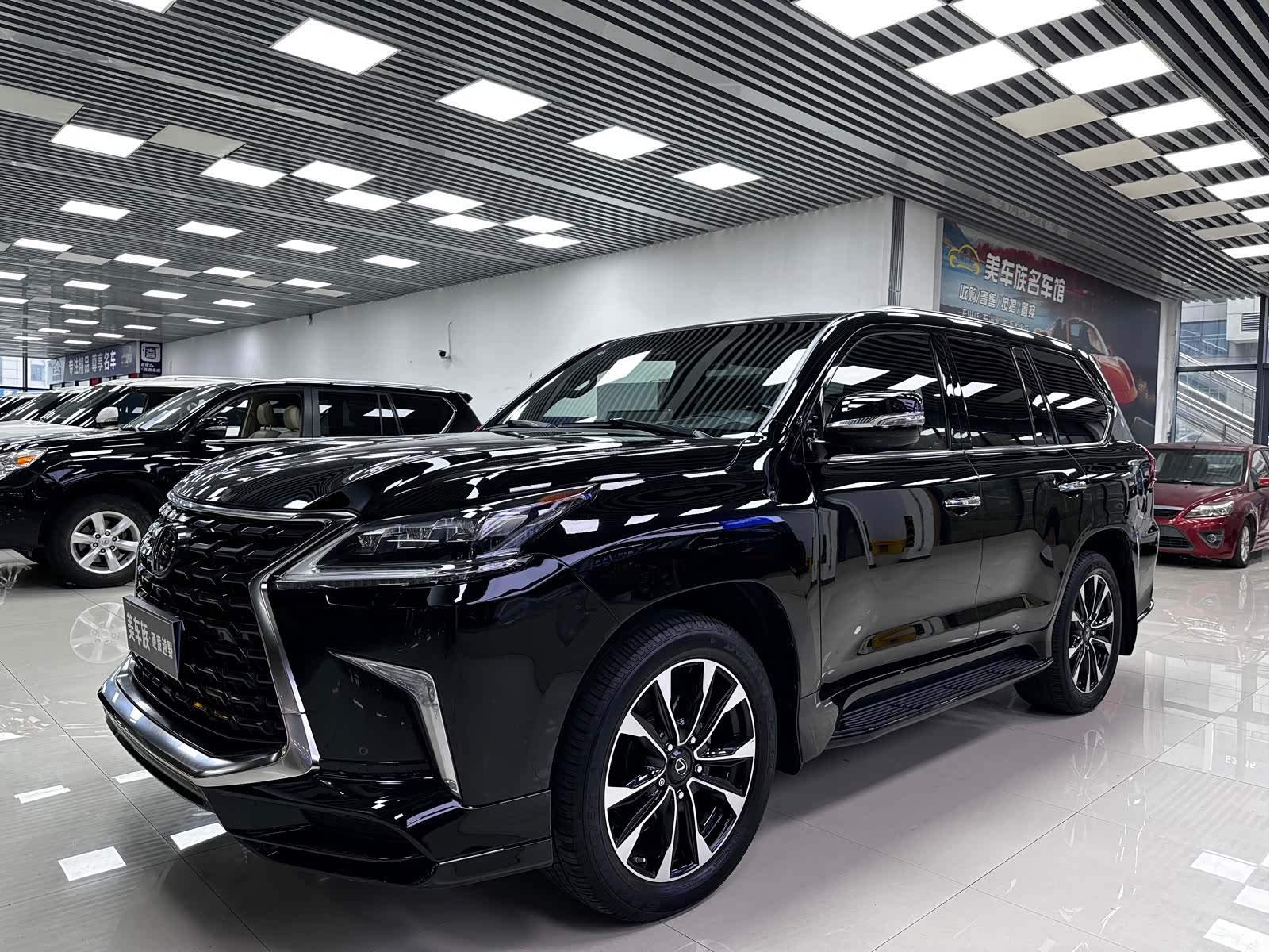 Lexus LX, 2022 1
