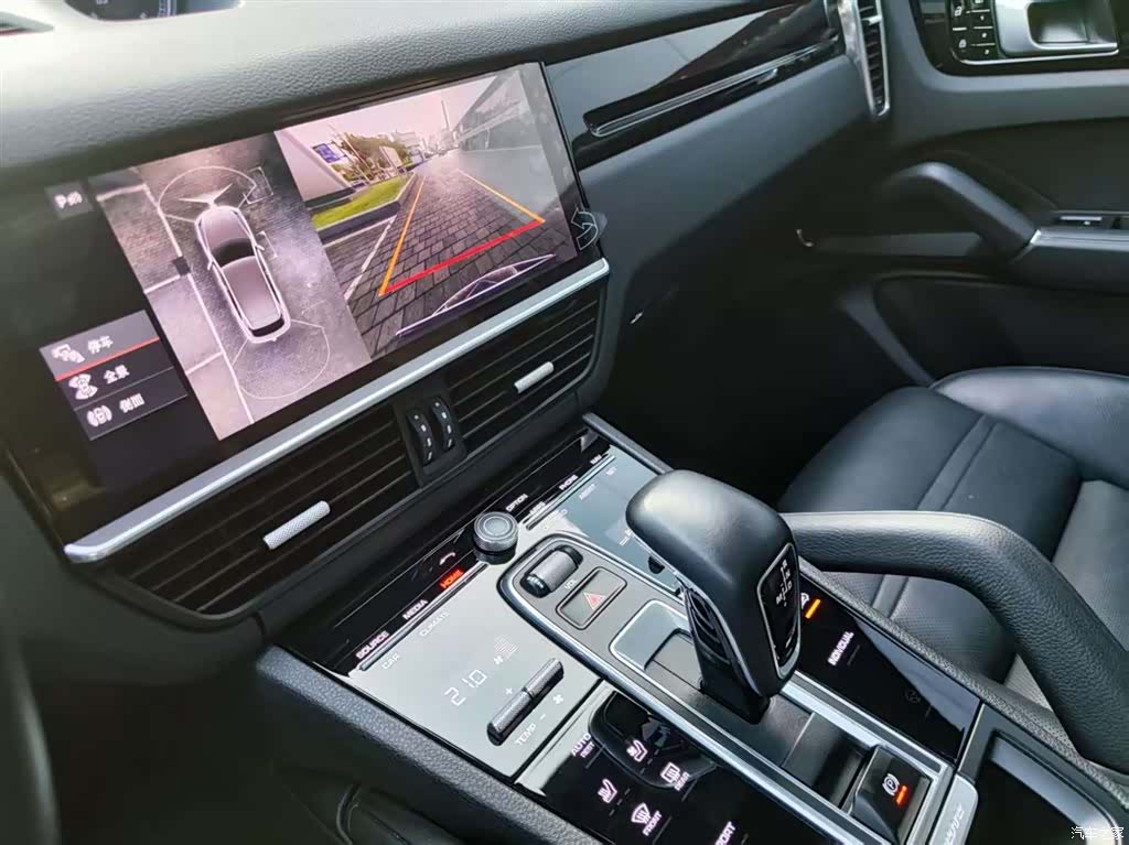 Porsche Cayenne, 2020 23