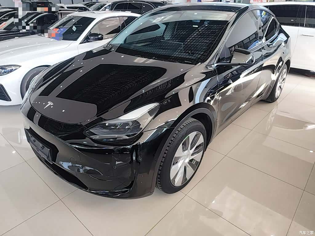 Tesla Model Y, 2023 2