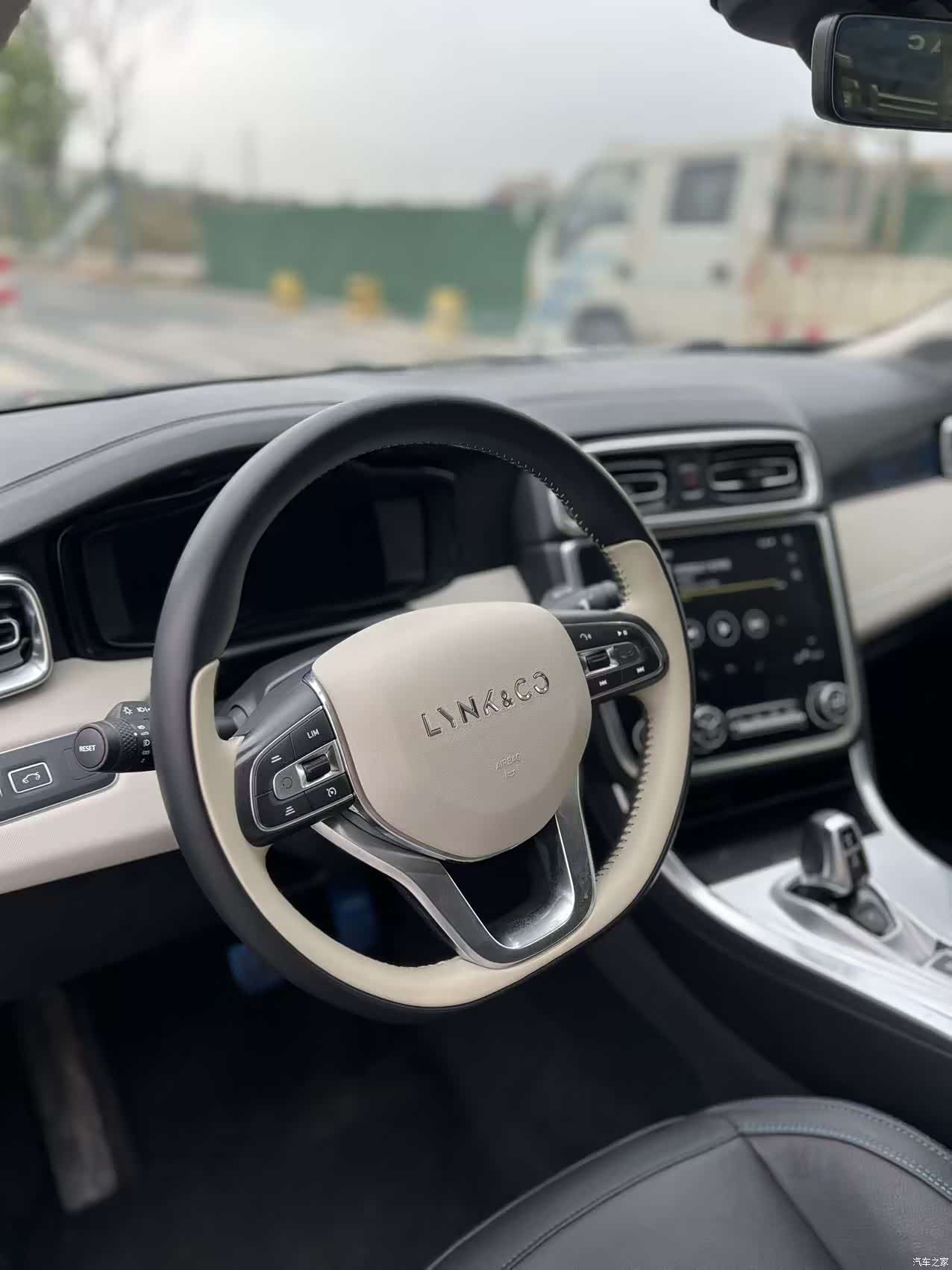 Lynk & Co 01, 2019 все фото