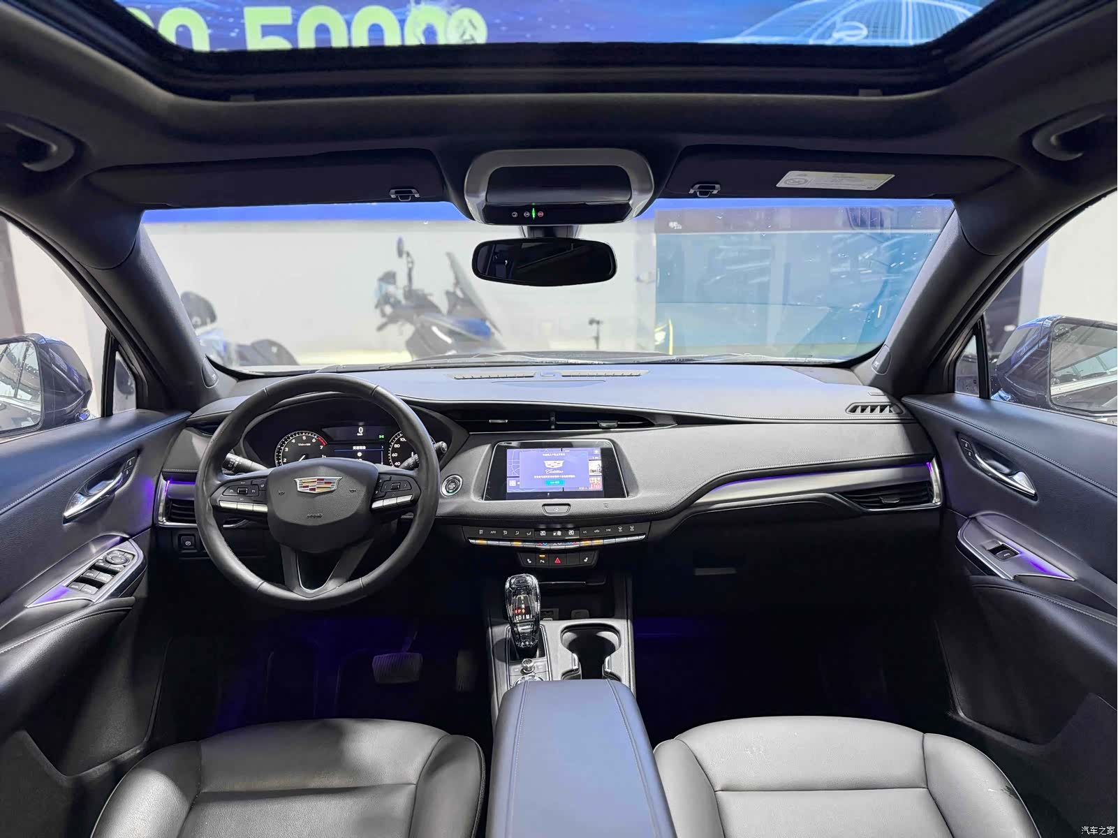 Cadillac XT4, 2021 все фото