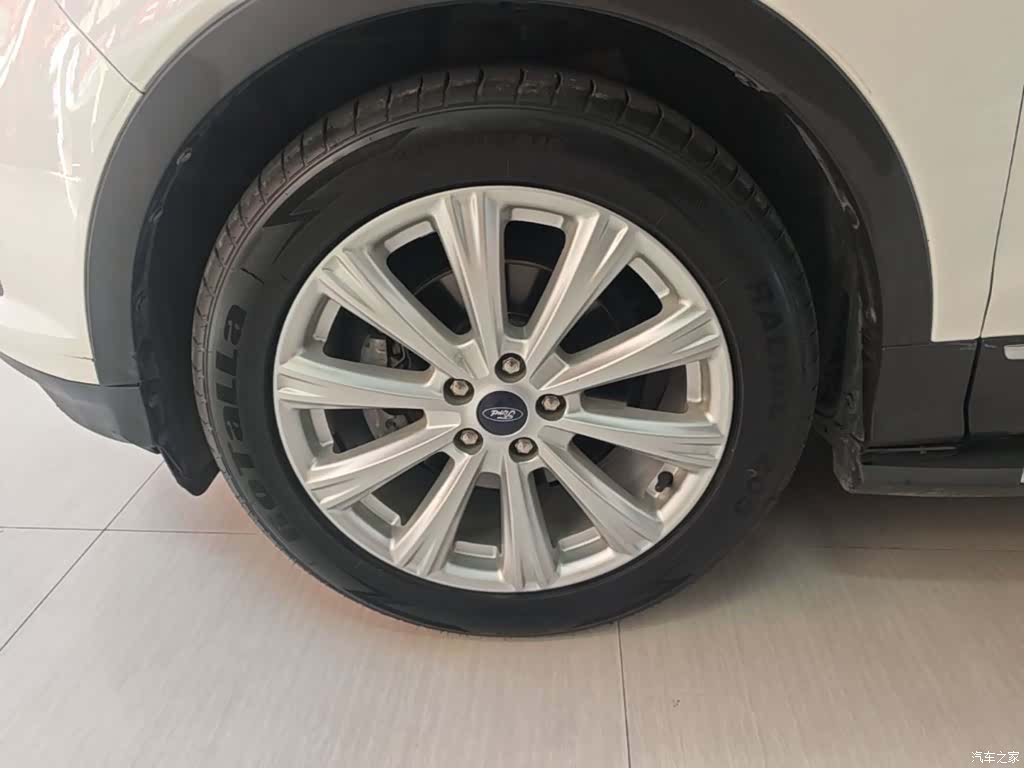 Ford Kuga, 2017 23