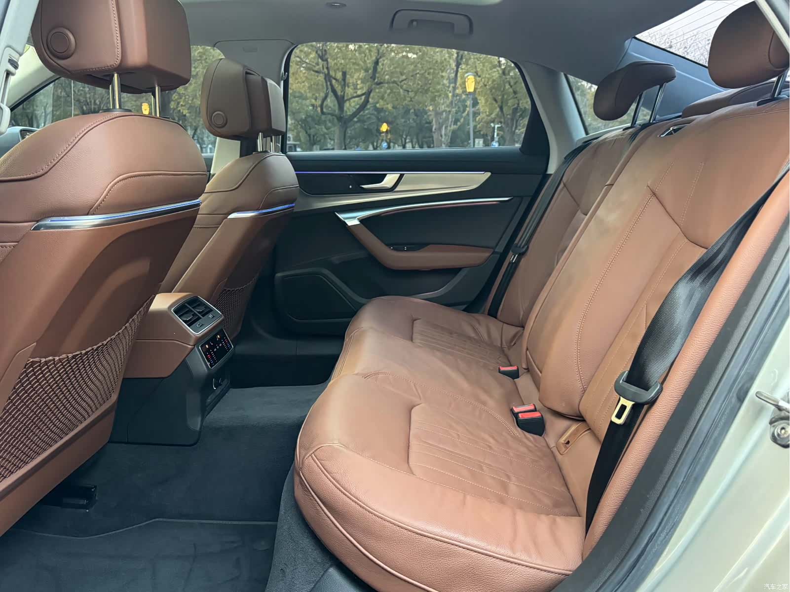 Audi A6L, 2019 15