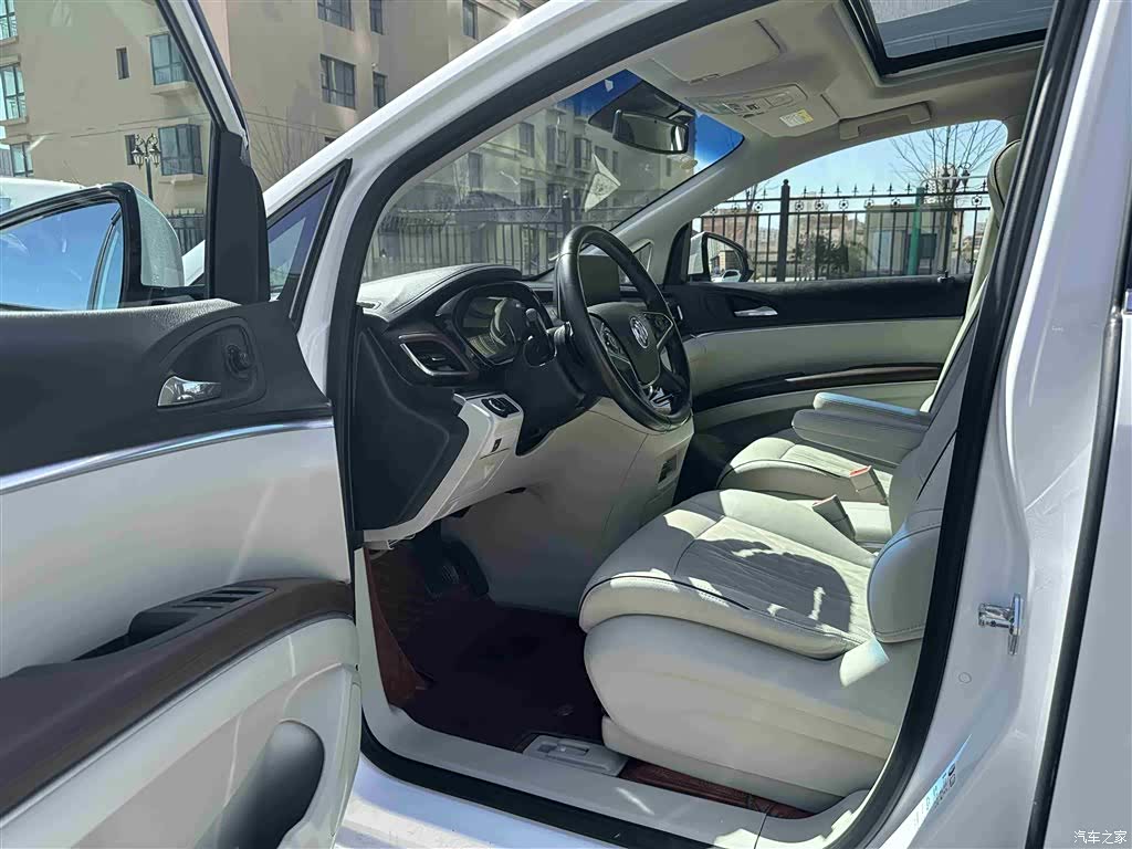 Buick GL8, 2022 все фото