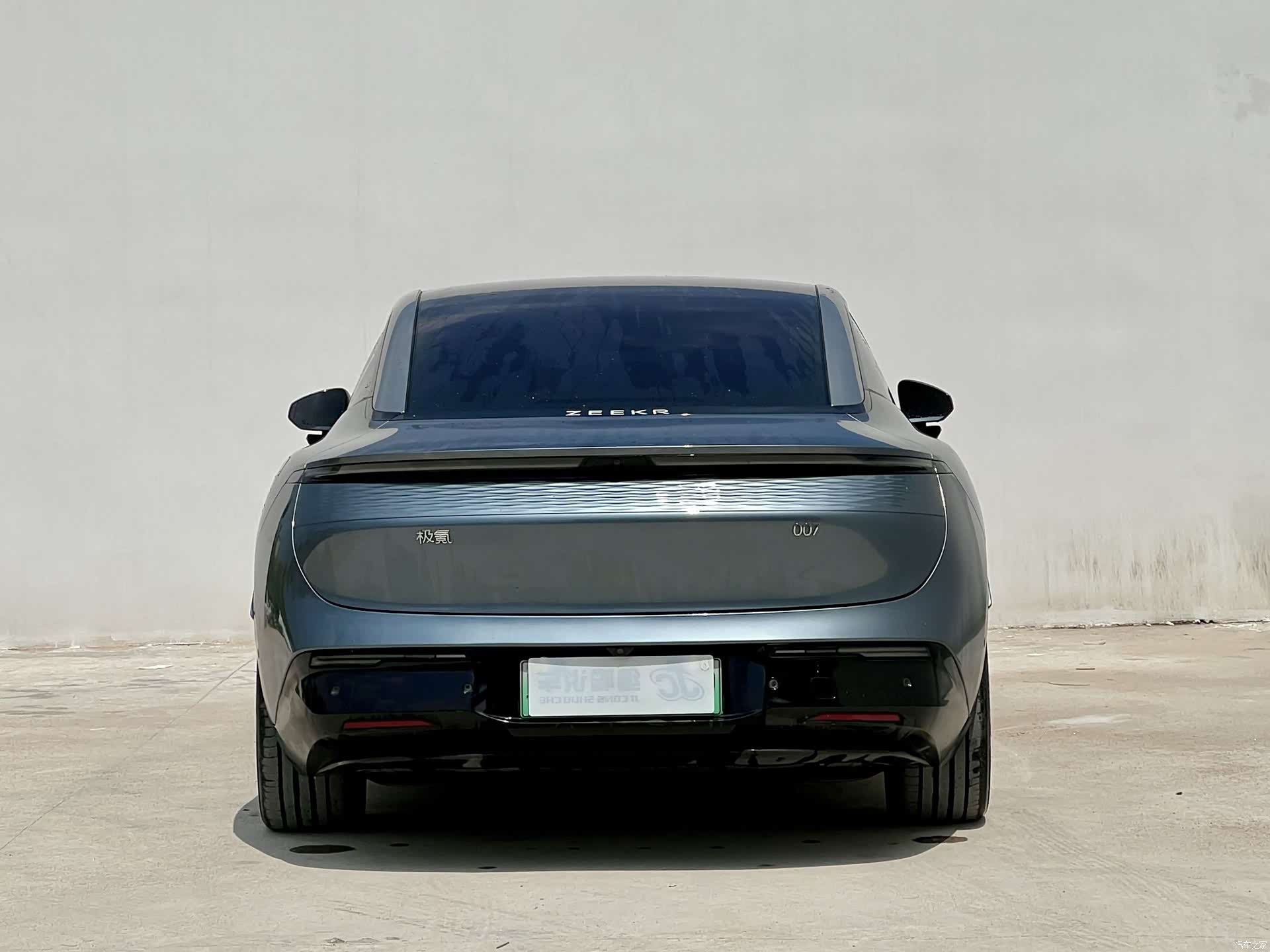 Zeekr 007, 2024 4