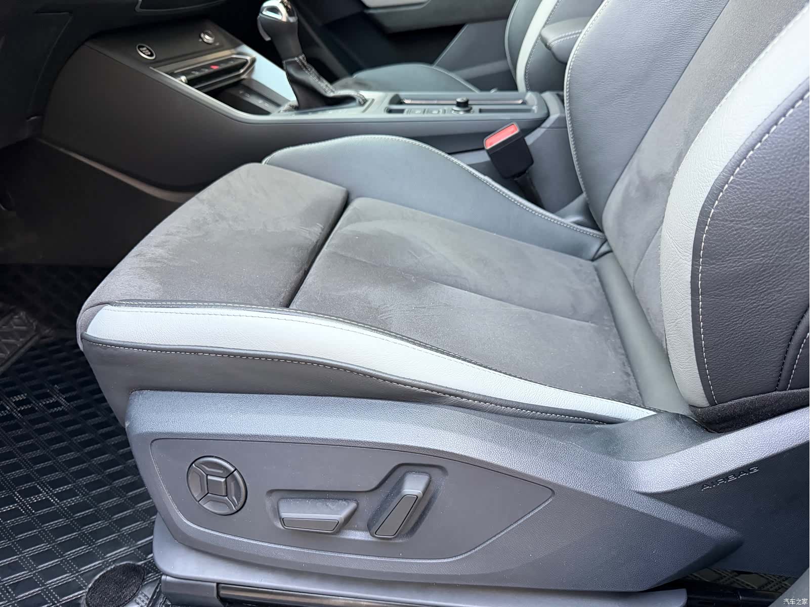 Audi Q3, 2023 10