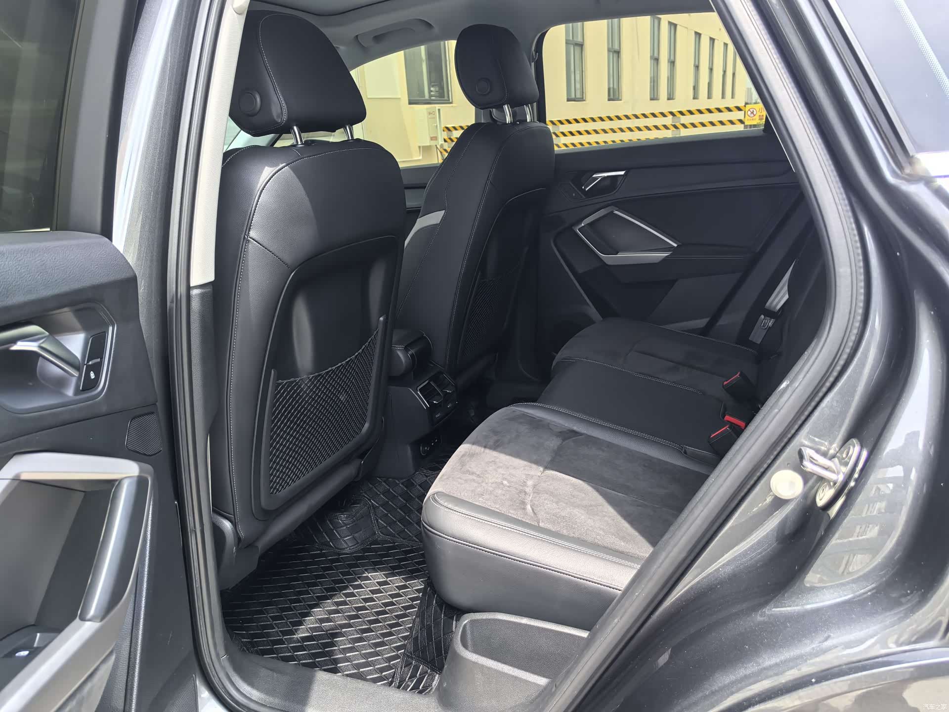 Audi Q3, 2022 全部照片