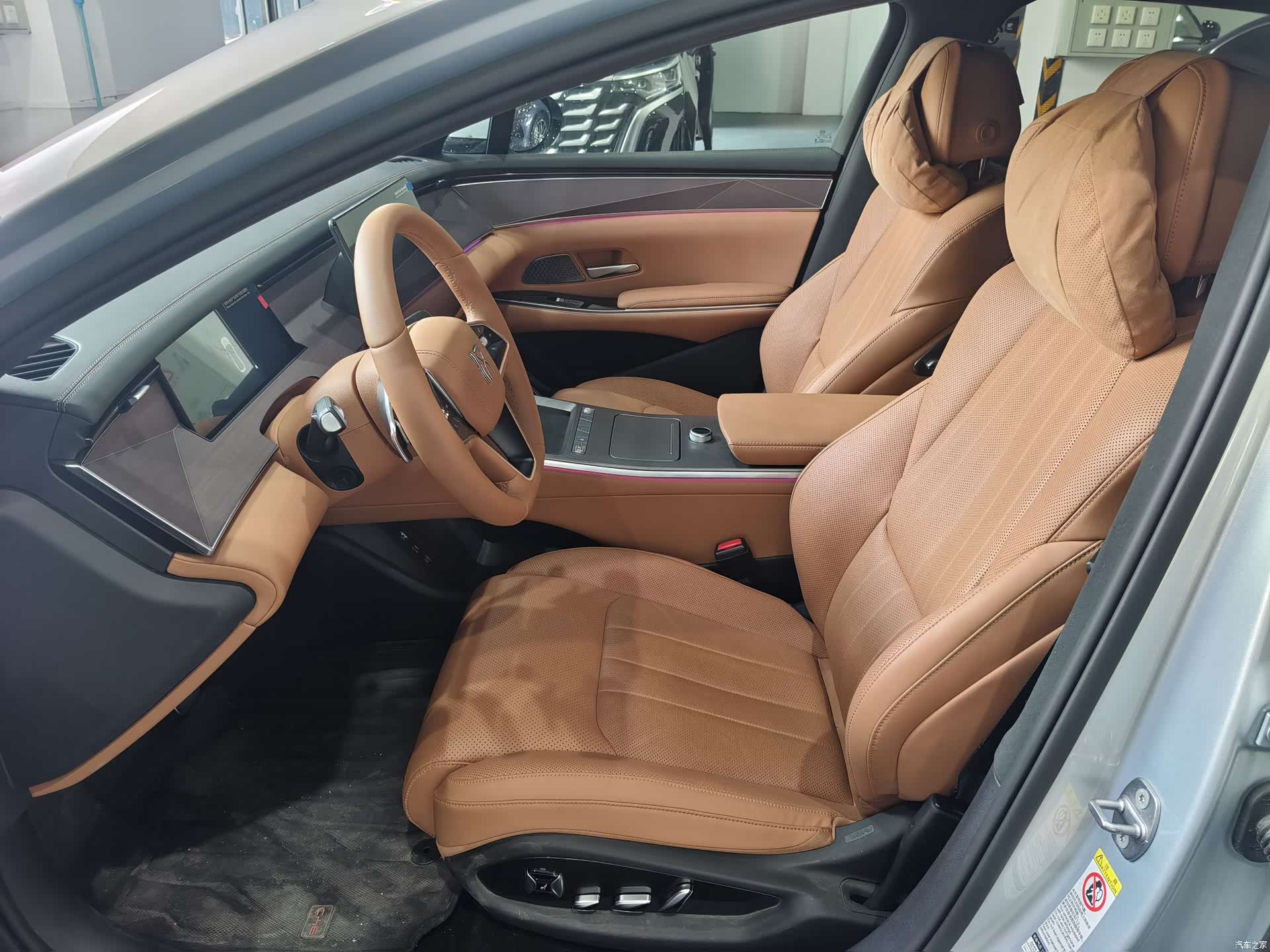 BYD Han, 2025 10