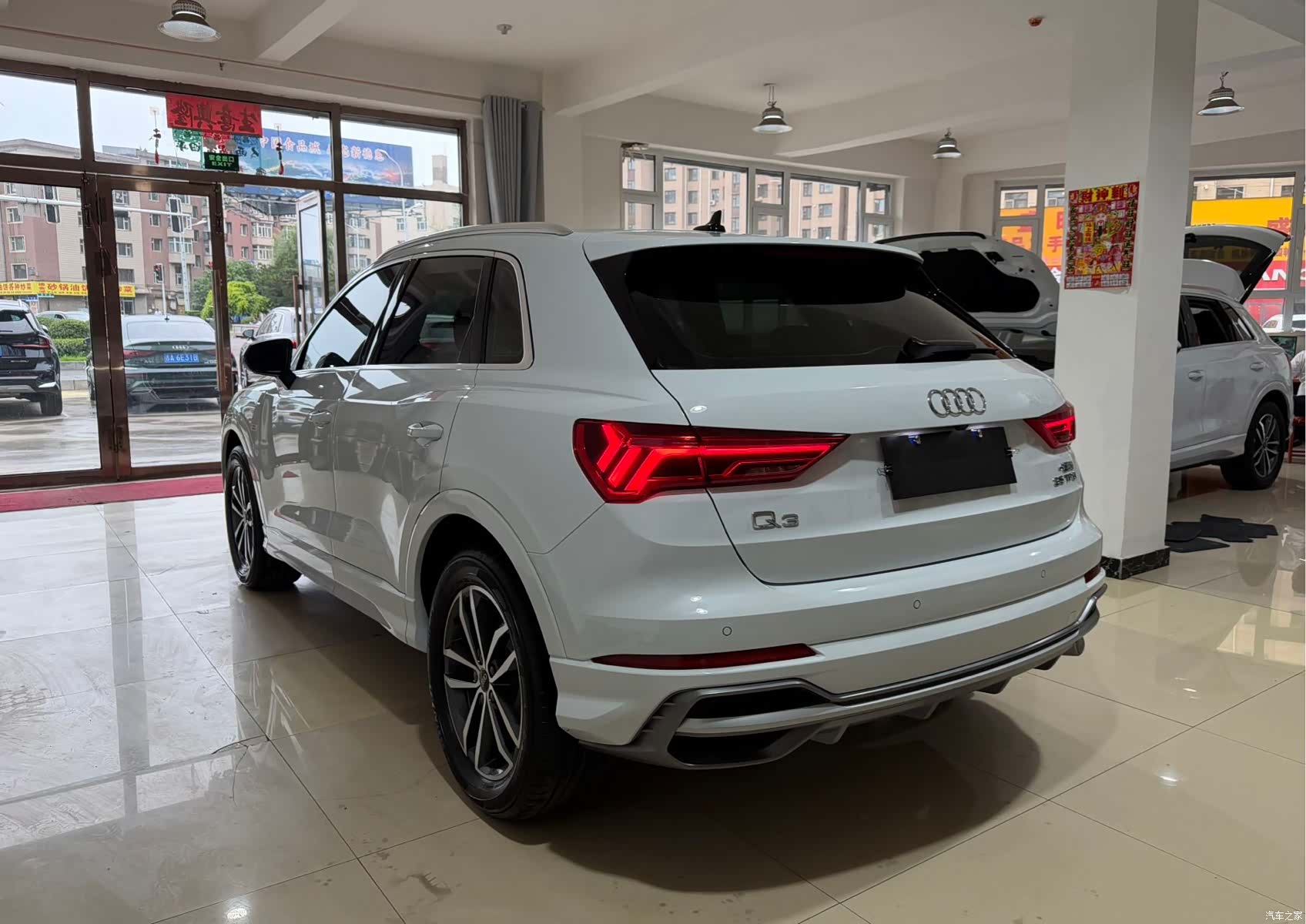 Audi Q3, 2023 4