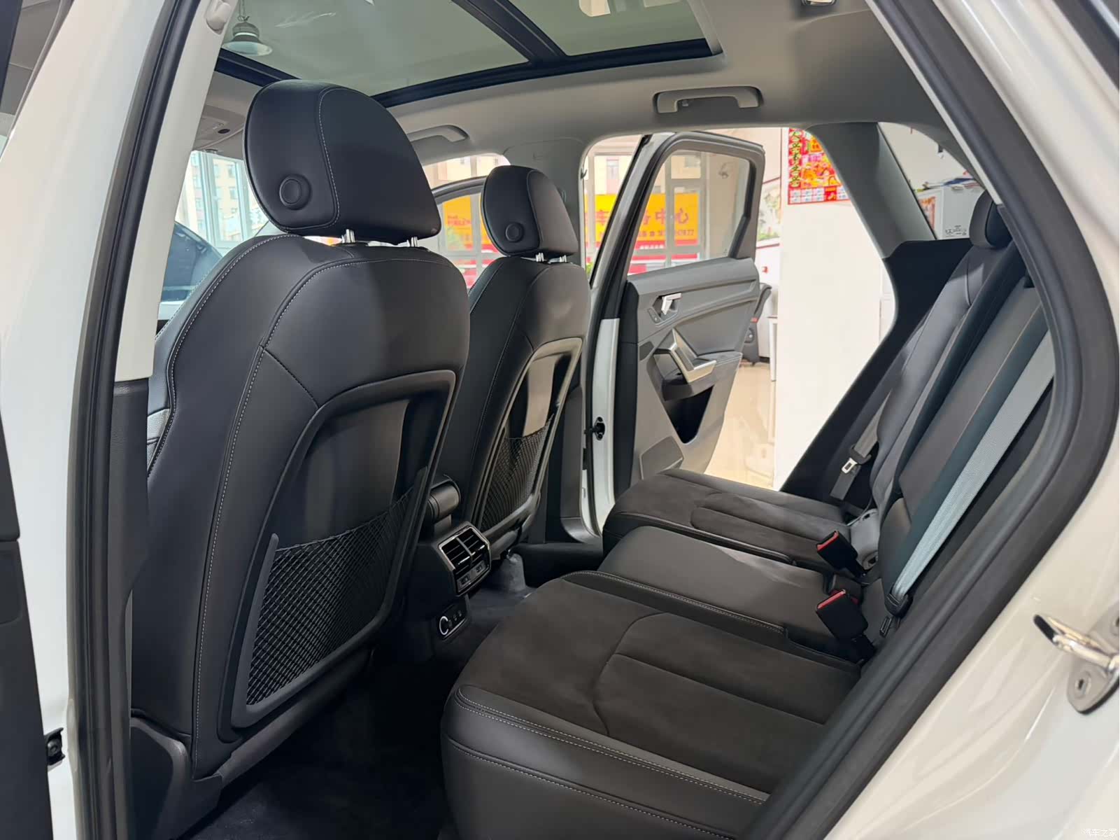 Audi Q3, 2023 11