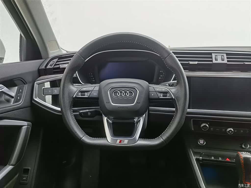Audi Q3, 2020 11