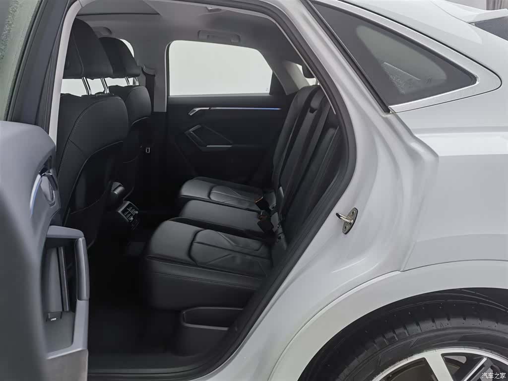 Audi Q3, 2020 15