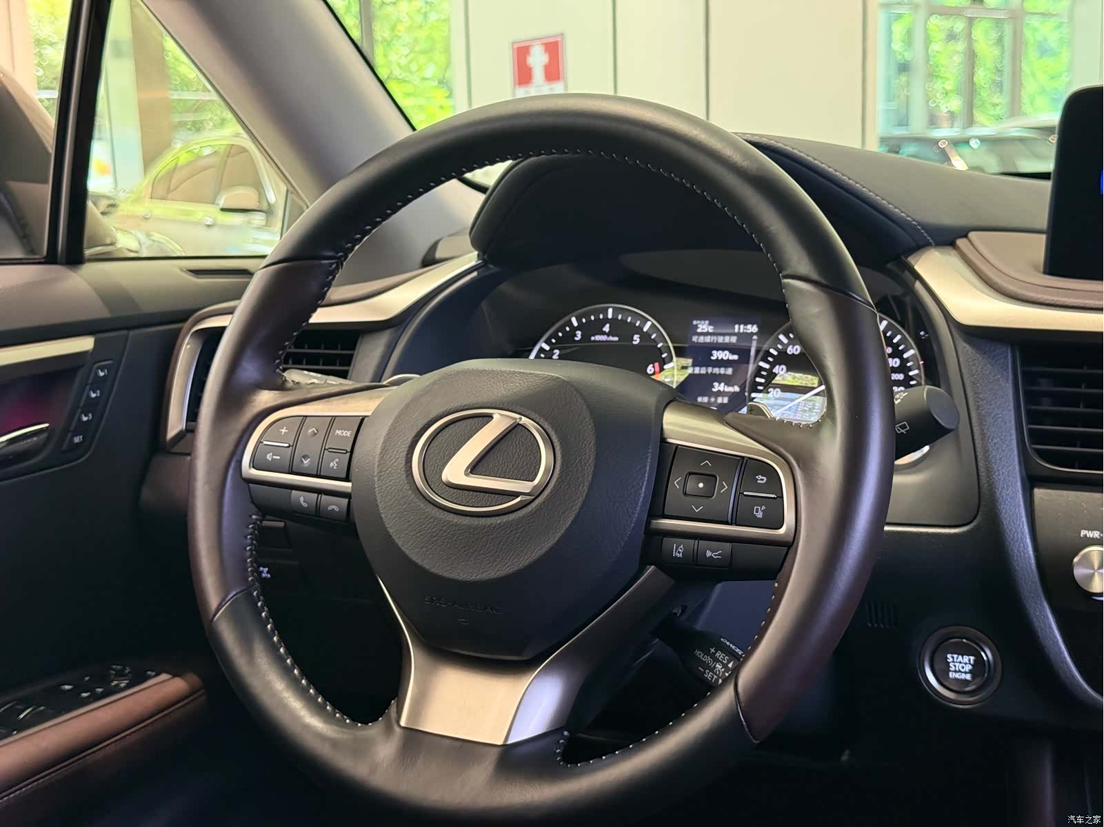 Lexus RX, 2022 15