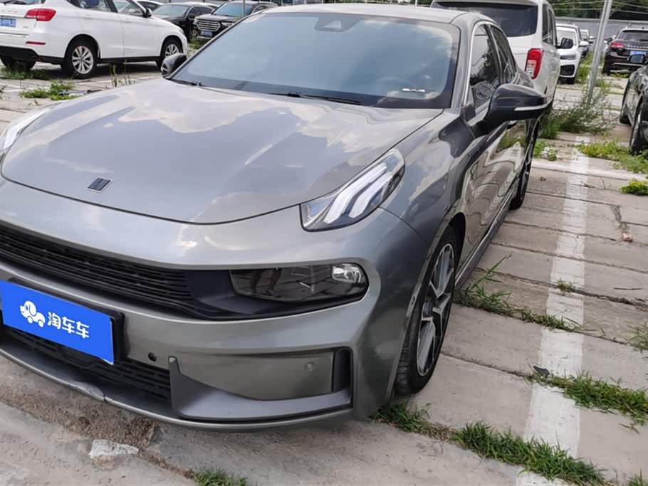 Lynk & Co 03 Lynk & Co 03