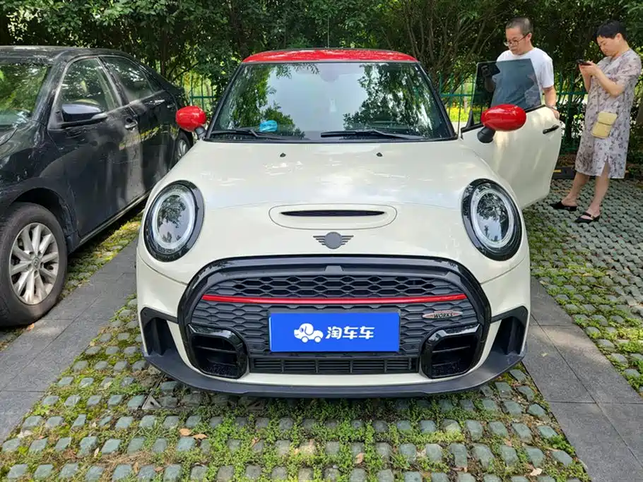 MINI JCW