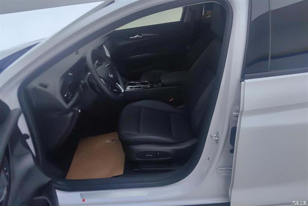 Buick Regal, 2025 9