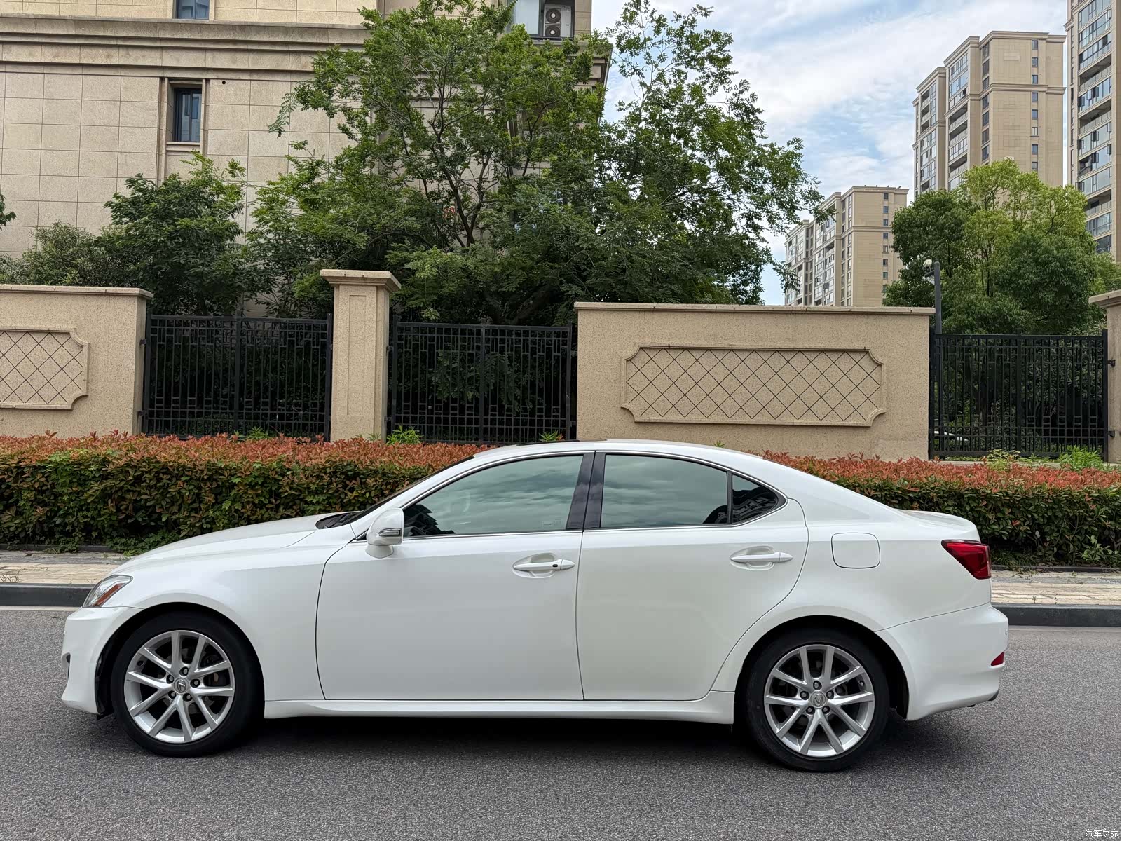 Lexus IS, 2012 8