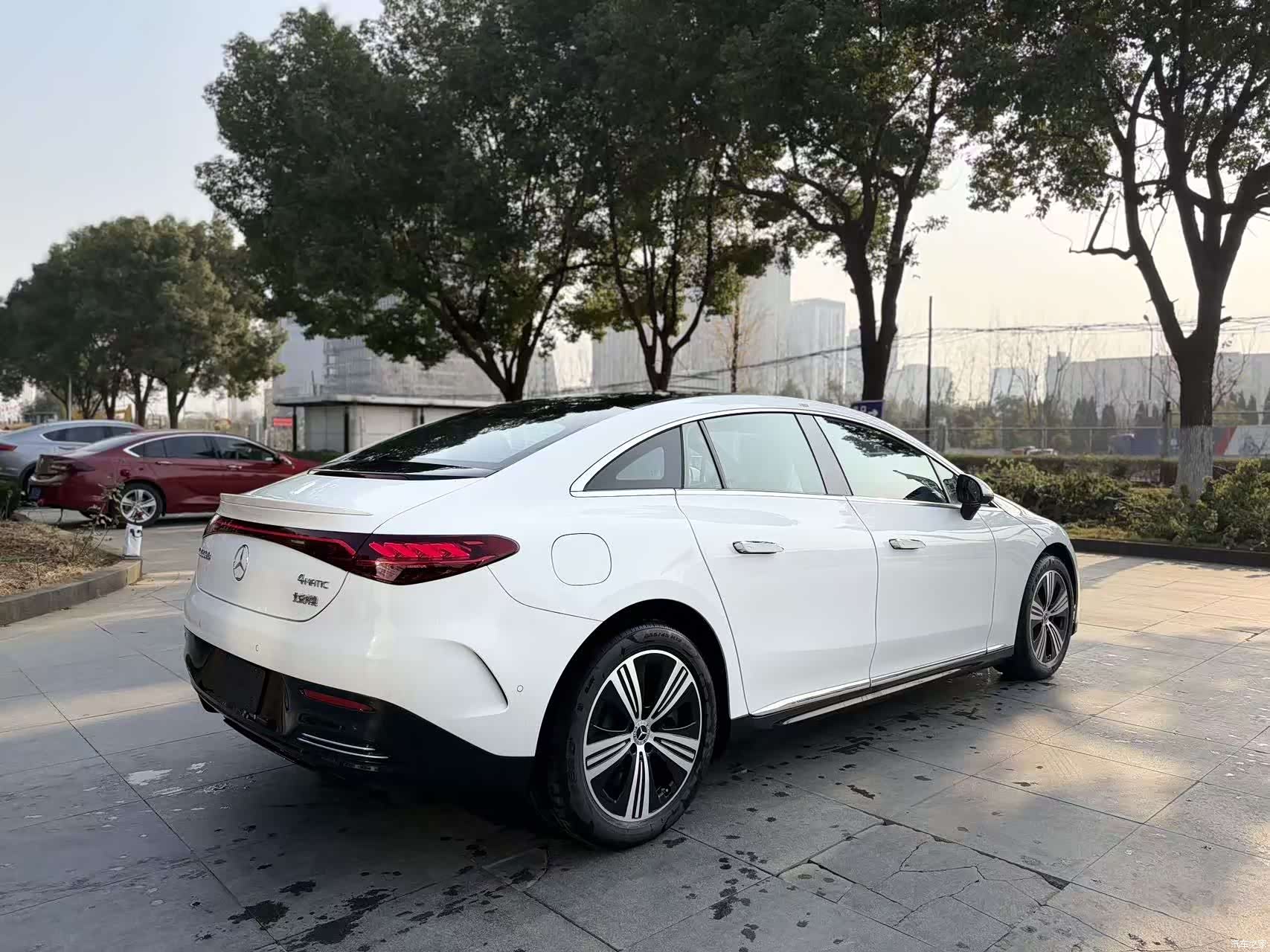 Mercedes-Benz EQE, 2025 7