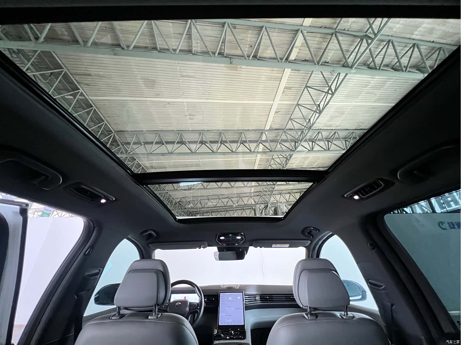 NIO ES8, 2020 11
