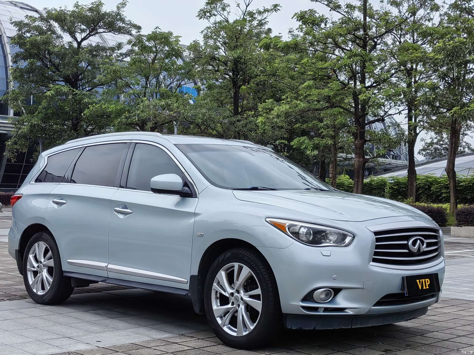 Infiniti JX35, 2014 3