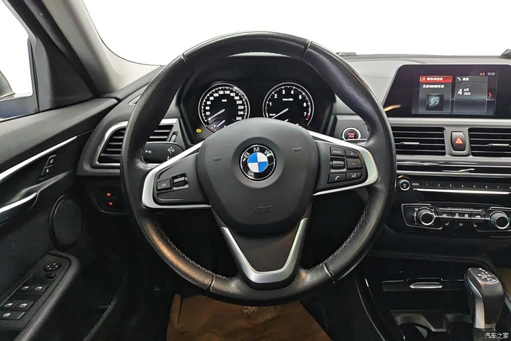 BMW 1 Series, 2019 15