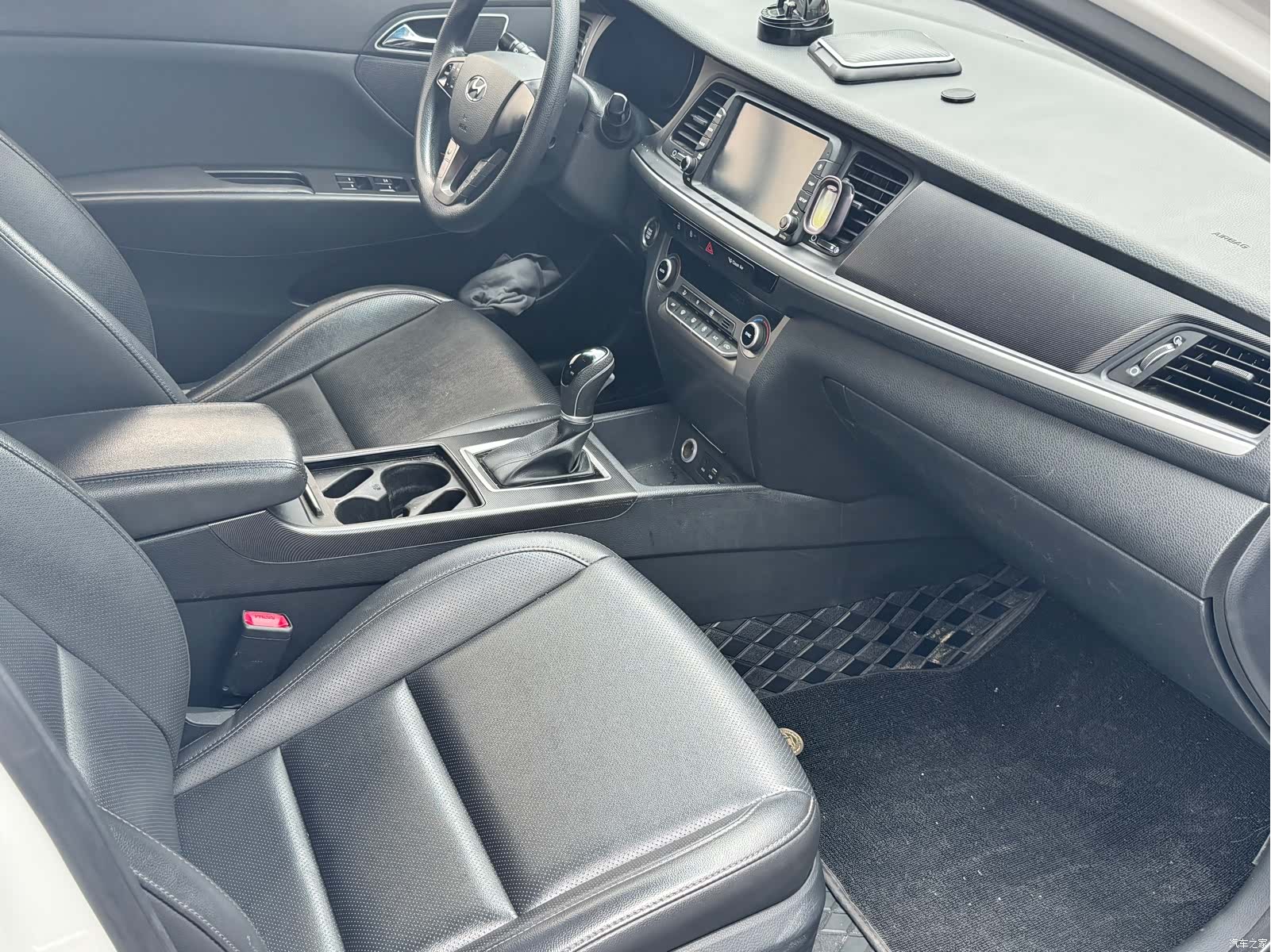 Hyundai DLX, 2020 11