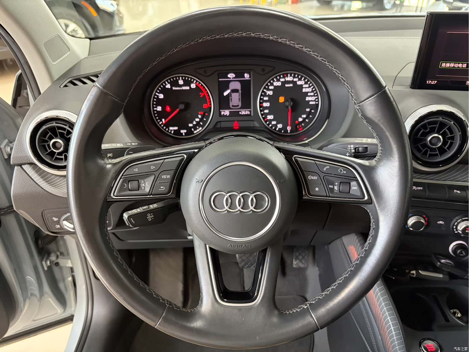 Audi Q2L, 2023 6