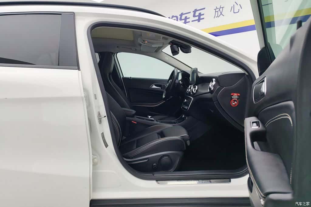 Mercedes-Benz GLA, 2018 8