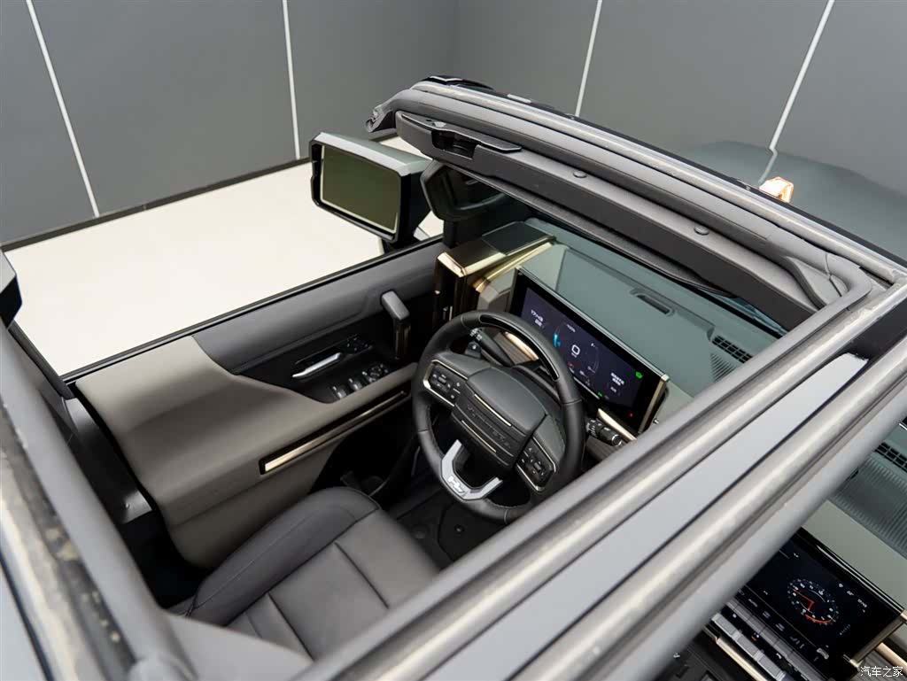 Hummer SUV, 2024 27