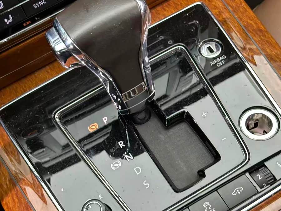 Volkswagen Phaeton 2015, фото 18