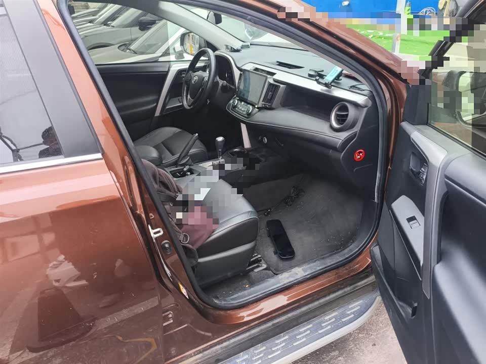 Toyota RAV4 Rongfang