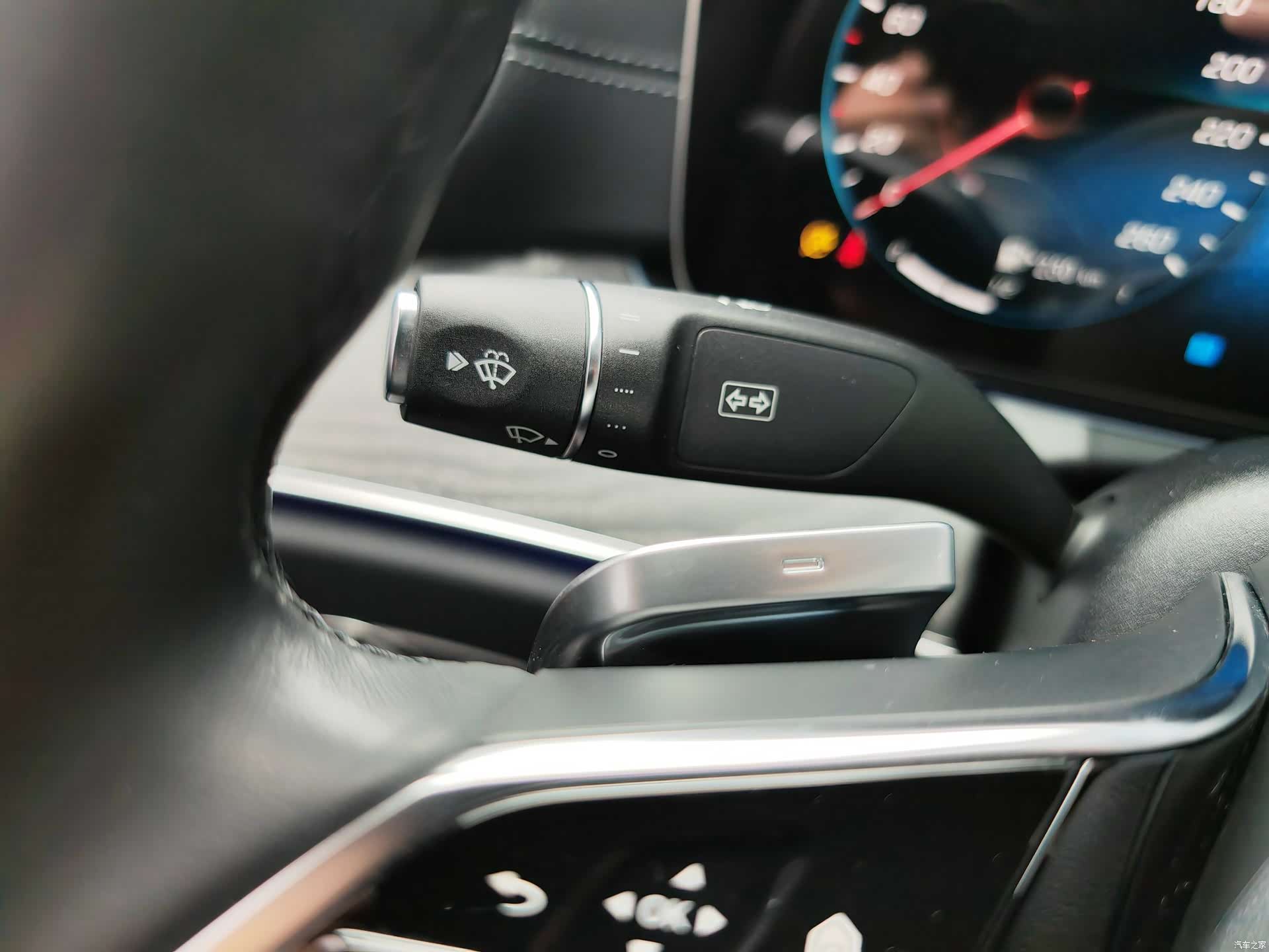 Mercedes-Benz CLS, 2023 21