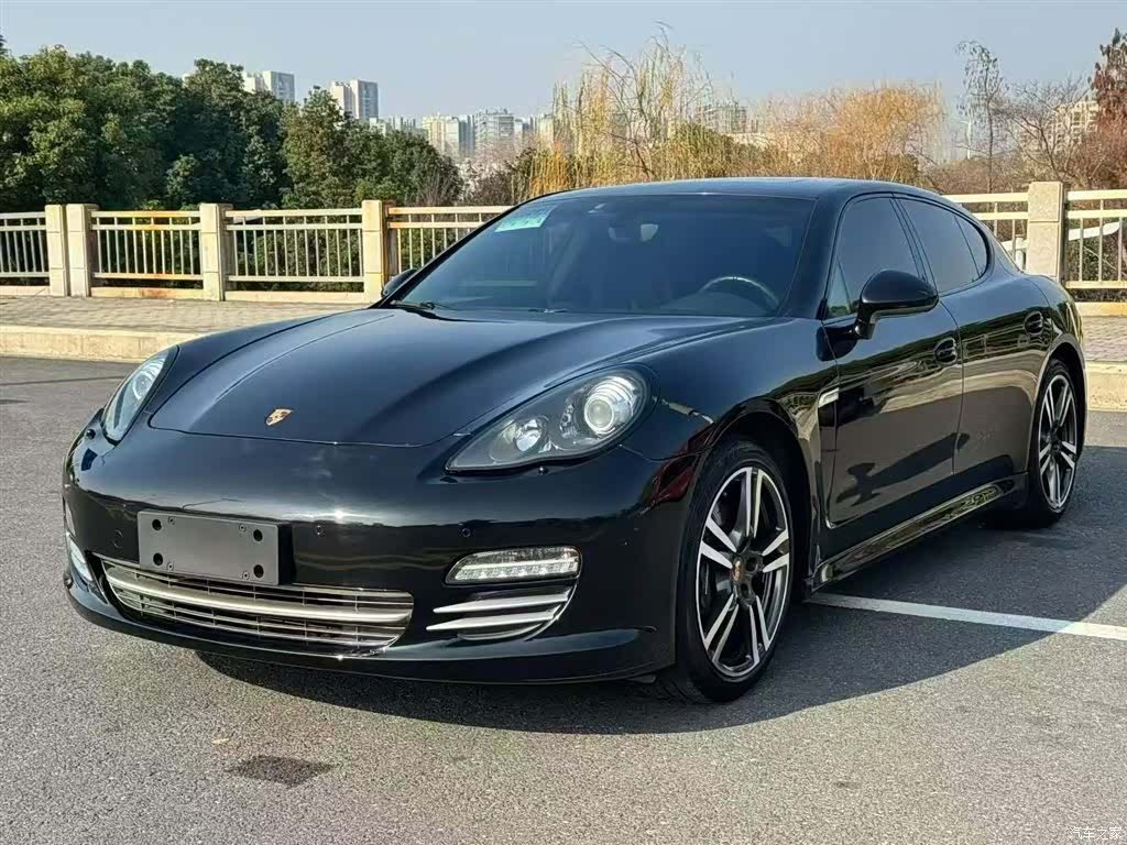 Porsche Panamera, 2013 1