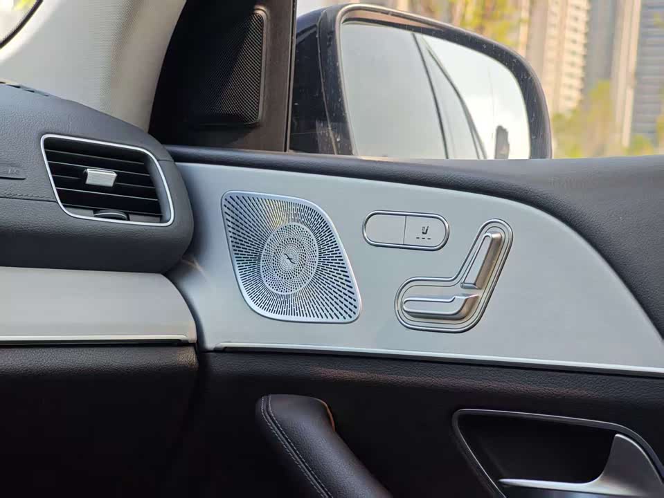 Mercedes-Benz GLE Mercedes-Benz GLE