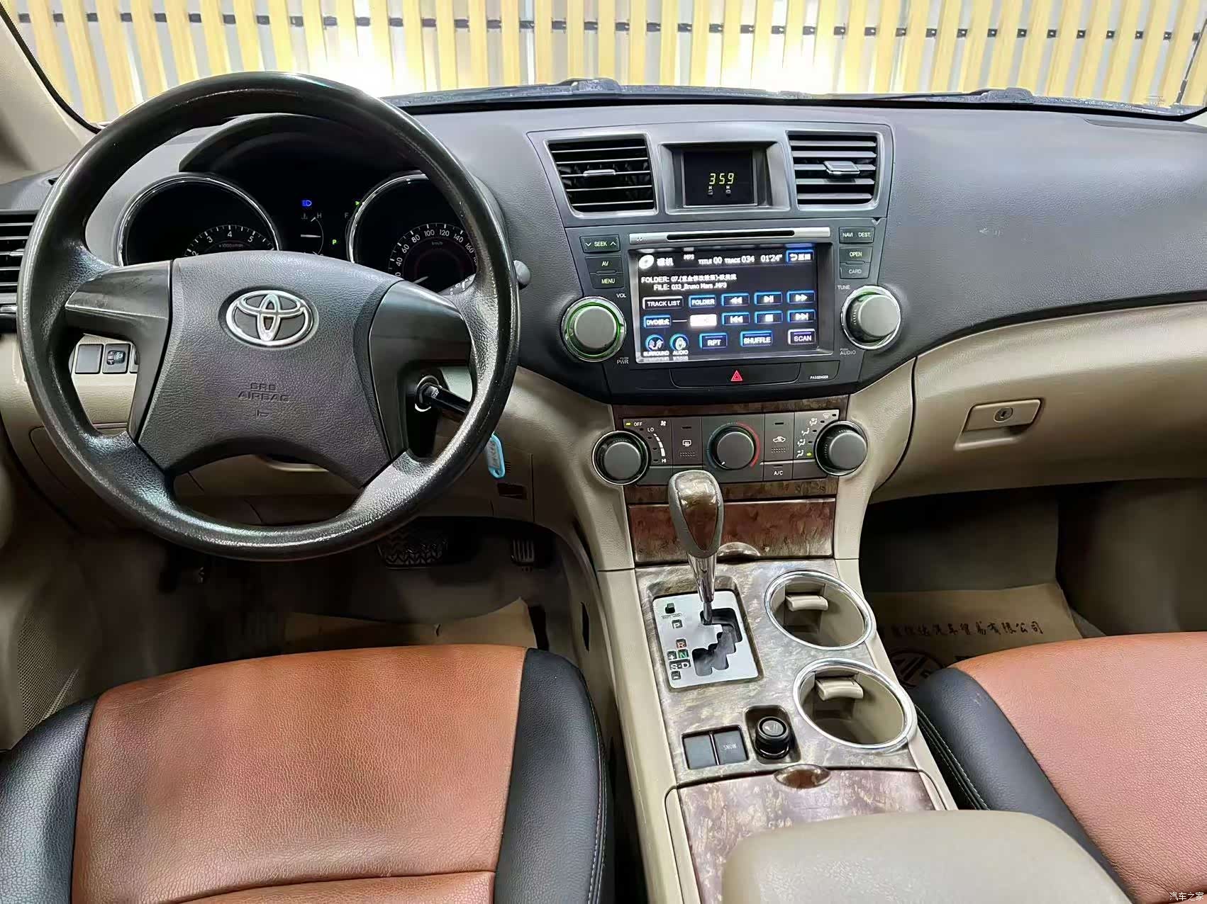 Toyota Highlander, 2012 все фото