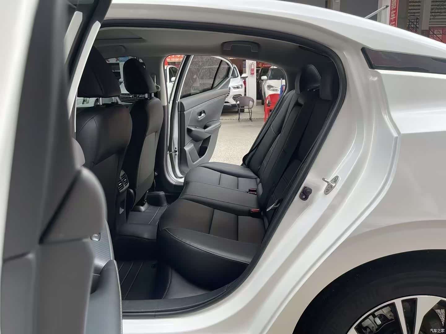 Nissan Sylphy, 2024 все фото