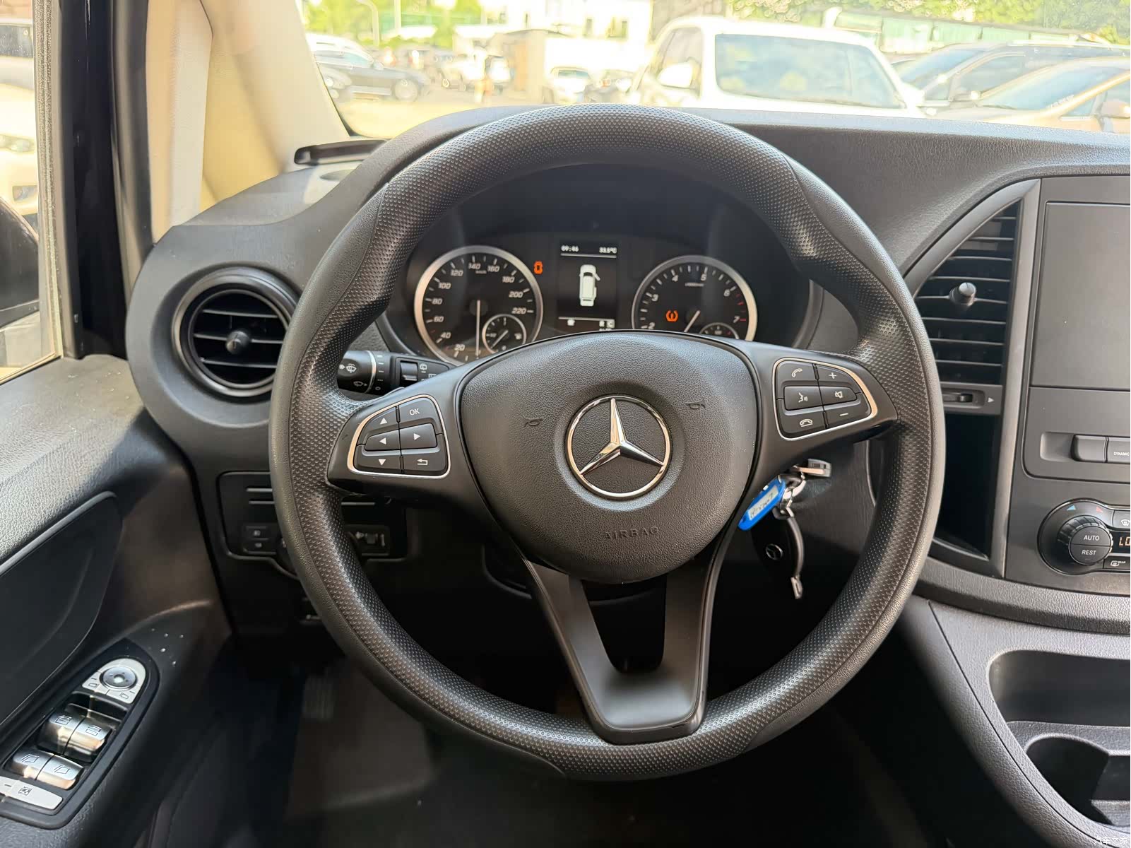 Mercedes-Benz 9, 2020 19