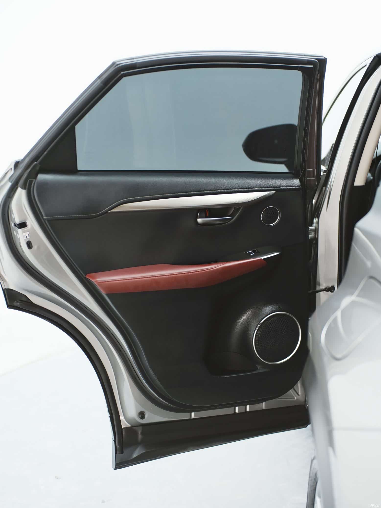 Lexus NX, 2020 21