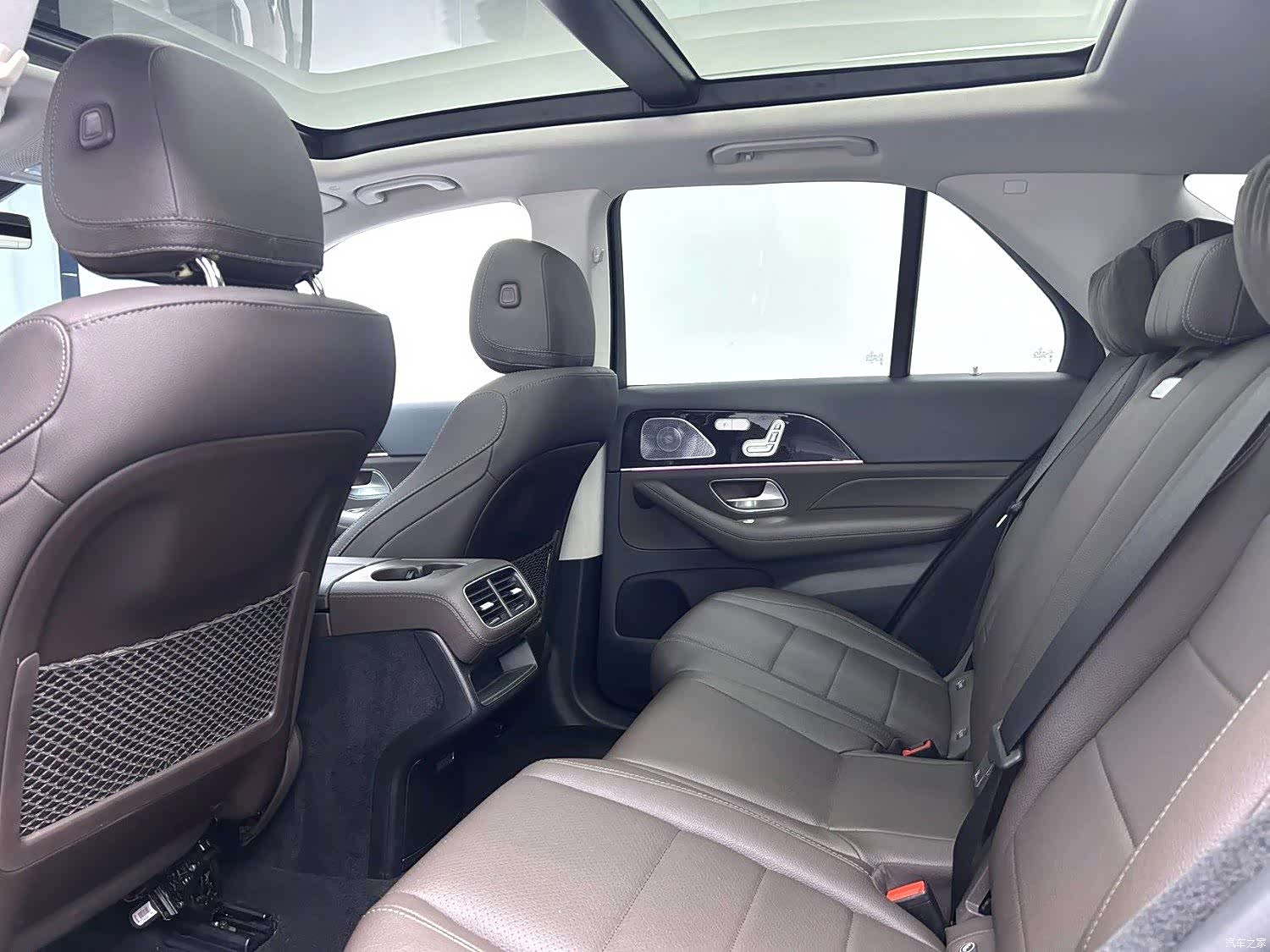 Mercedes-Benz GLE, 2023 13