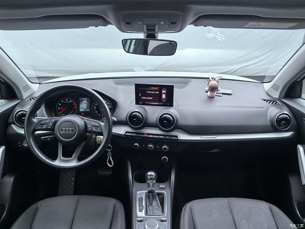 Audi Q2L, 2020 8